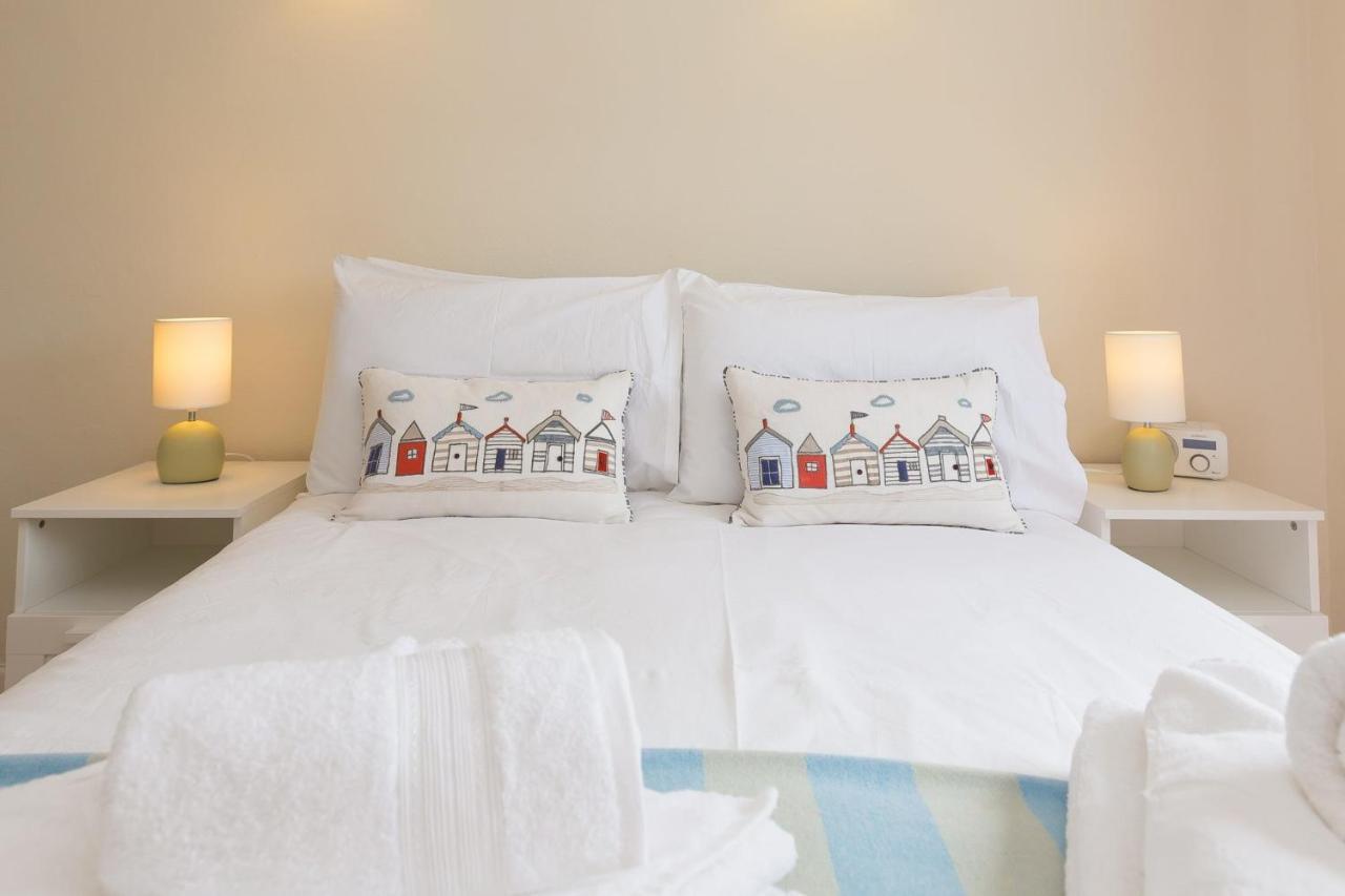 Atlantic Blue Apartment Carbis Bay Exterior photo